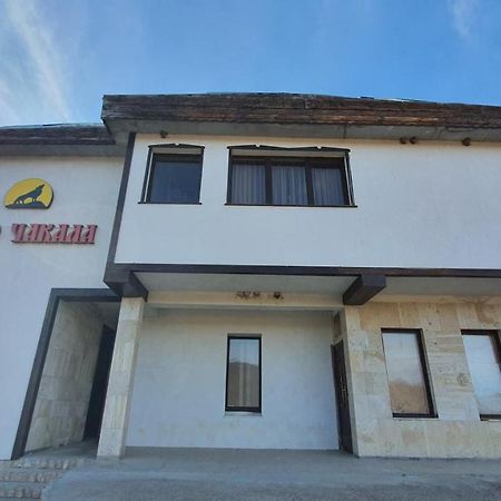 Семеен Хотел-Ресторант Етно Чакала Hotel Sevlievo Exterior foto